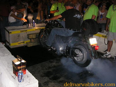 bw05burnout12.JPG