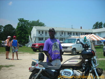 tb06116.JPG