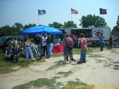tb06163.JPG