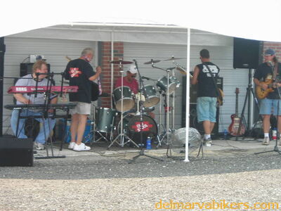 sa06050.JPG