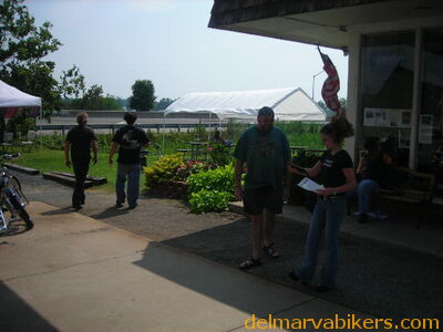 sa06057.JPG